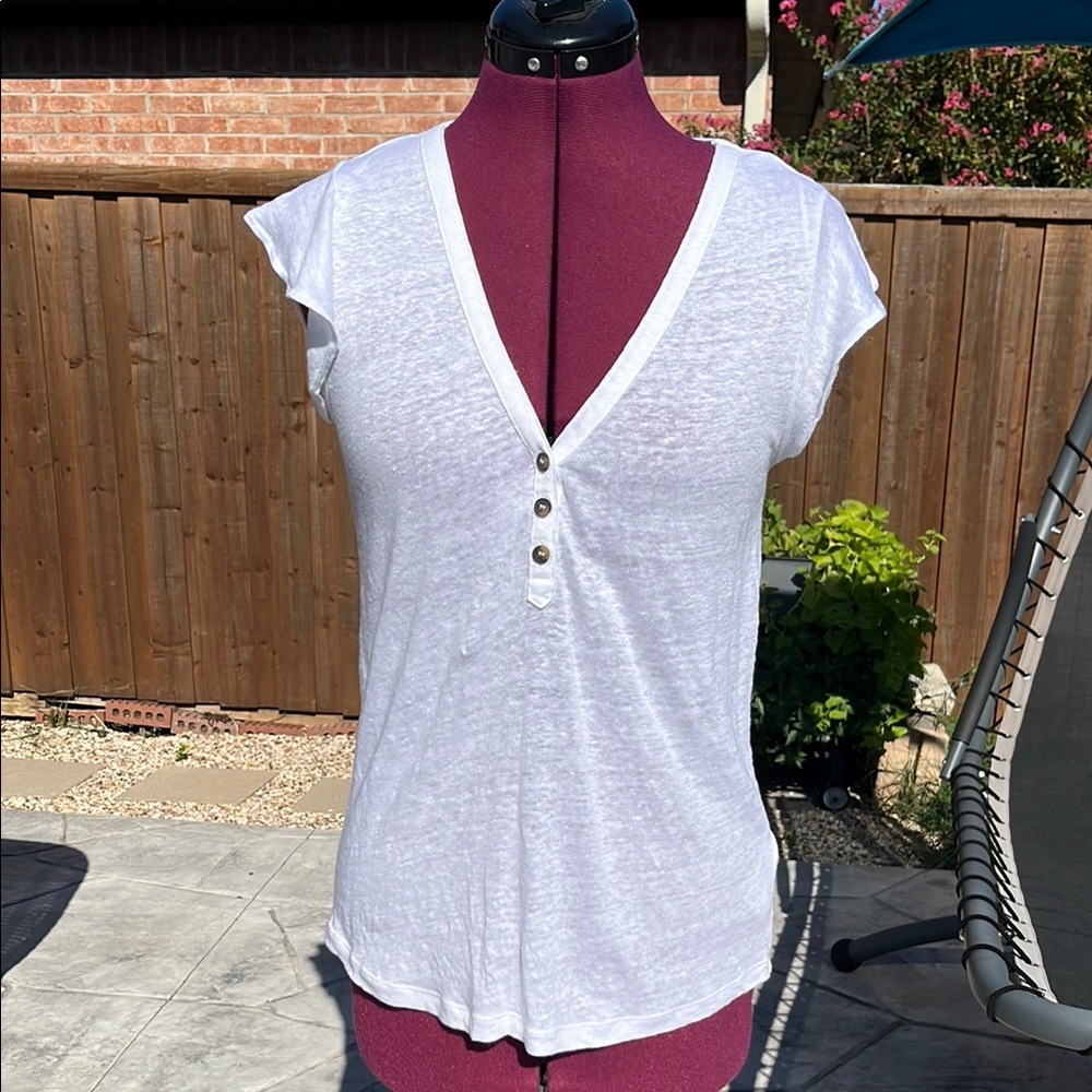 H&M linen White V-Neck Short Sleeve Top